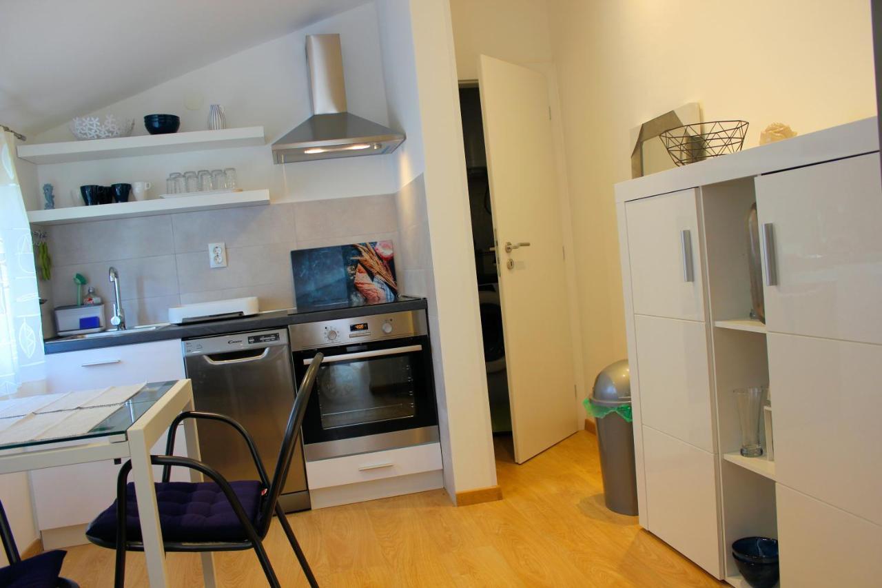 Apartment Studio Olga Novi Vinodolski Buitenkant foto