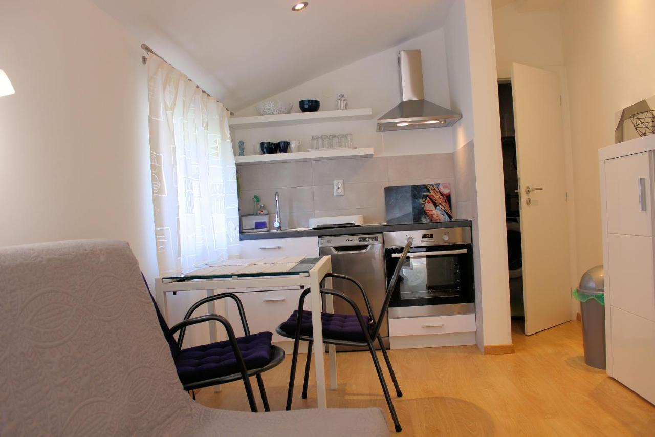 Apartment Studio Olga Novi Vinodolski Buitenkant foto